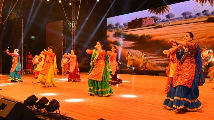 प्रगतिशील भारत के बारे में गीत-संगीत एवं विजुअल से सजी प्रवासी भारतीय दिवस की दूसरी सांझ